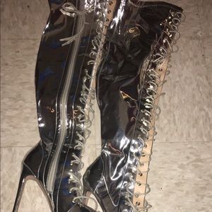 Silver open to heels